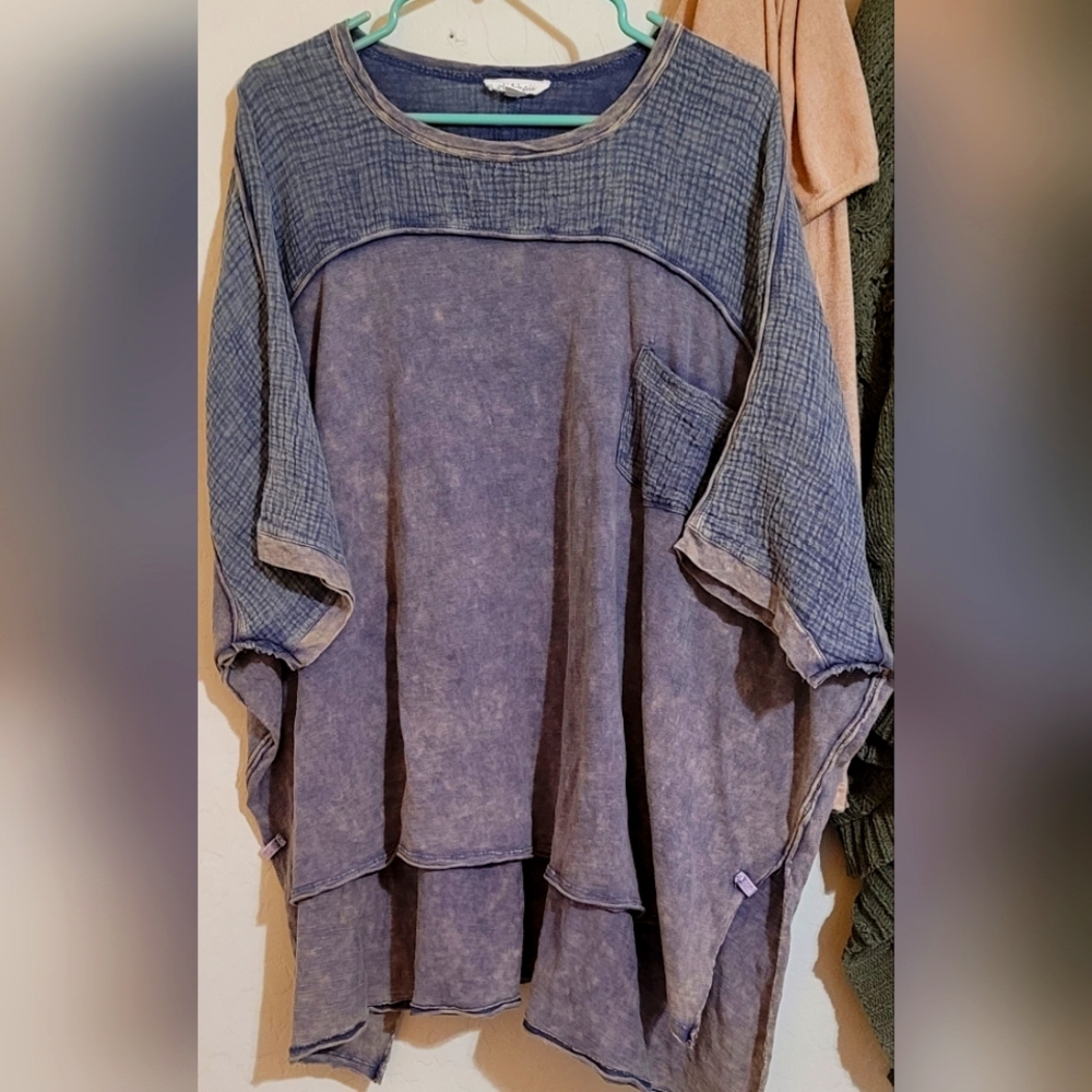 POL gauze top, size large, excellent quality! Hues of gray mineral washed.